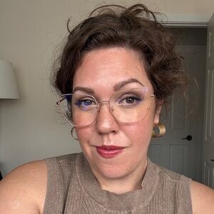 Meet your Posher, Rebecca